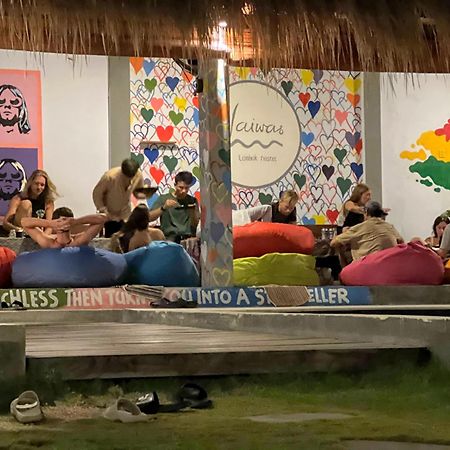 Waiwas Hostel Kuta  ภายนอก รูปภาพ