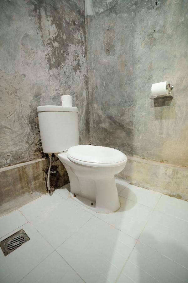 Waiwas Hostel Kuta  ภายนอก รูปภาพ