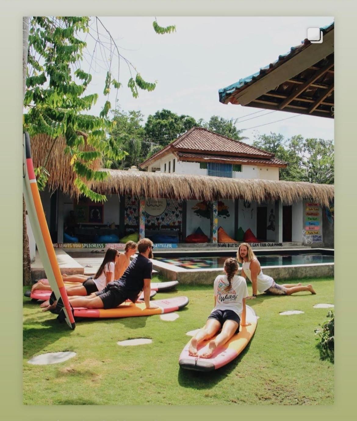 Waiwas Hostel Kuta  ภายนอก รูปภาพ